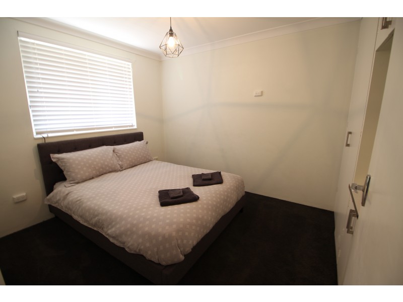 2/564 Thurgoona Street, Albury NSW 2640