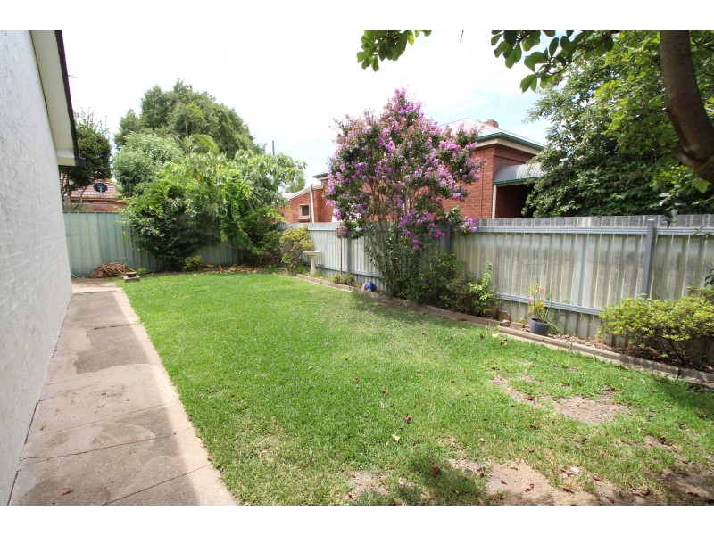 2/564 Thurgoona Street, Albury NSW 2640