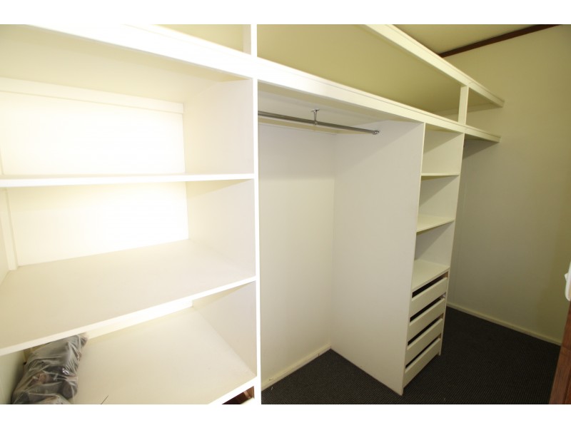 2/327 Urana Road, Lavington NSW 2641