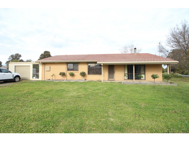 2 Murdoch Place, Holbrook NSW 2644