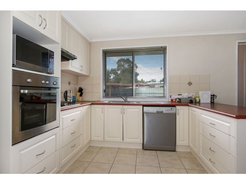 18 Hotham Circuit, Thurgoona NSW 2640