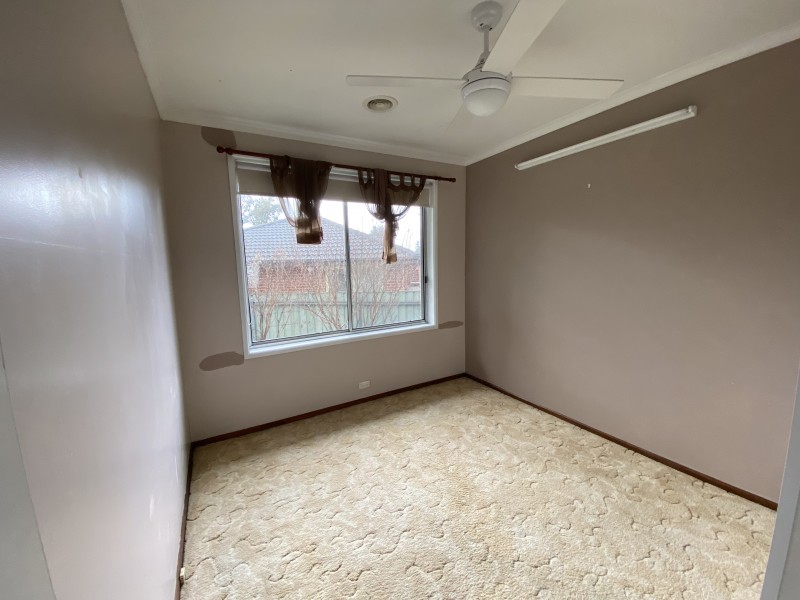 18 Hotham Circuit, Thurgoona NSW 2640