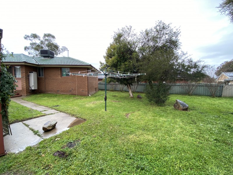 18 Hotham Circuit, Thurgoona NSW 2640