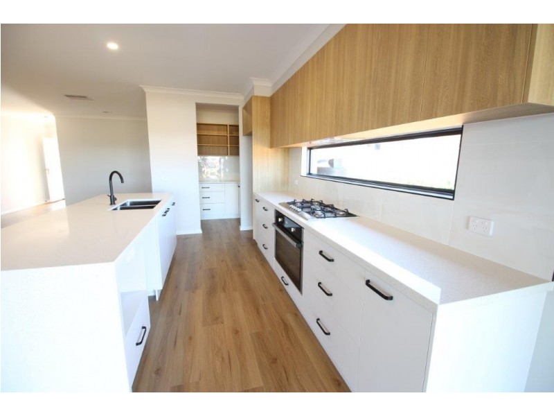 38 Stockman Circuit, Thurgoona NSW 2640