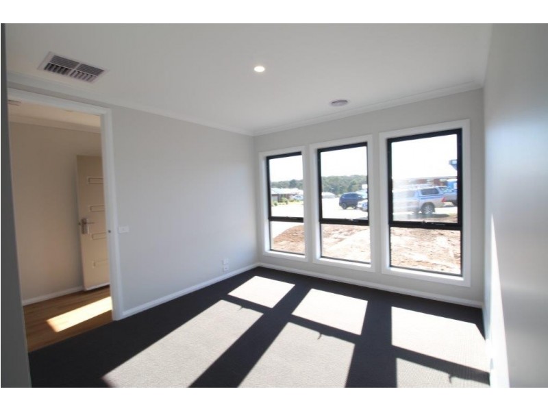 38 Stockman Circuit, Thurgoona NSW 2640