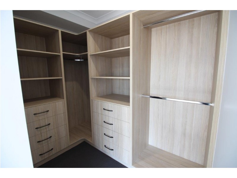 38 Stockman Circuit, Thurgoona NSW 2640