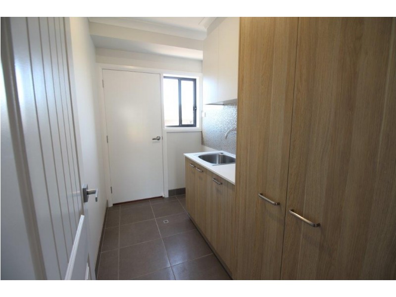 38 Stockman Circuit, Thurgoona NSW 2640