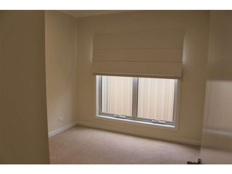 2/458 Union Road, Lavington NSW 2641