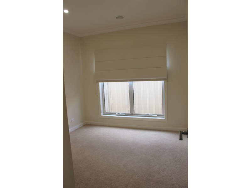 2/458 Union Road, Lavington NSW 2641