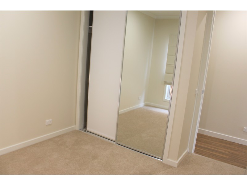 2/458 Union Road, Lavington NSW 2641