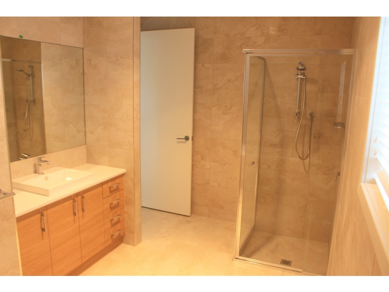 2/458 Union Road, Lavington NSW 2641