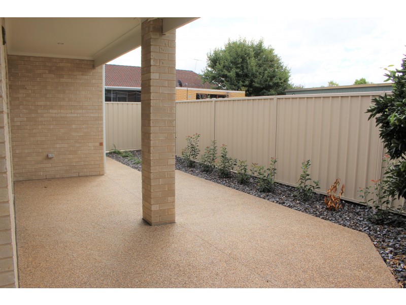 2/458 Union Road, Lavington NSW 2641