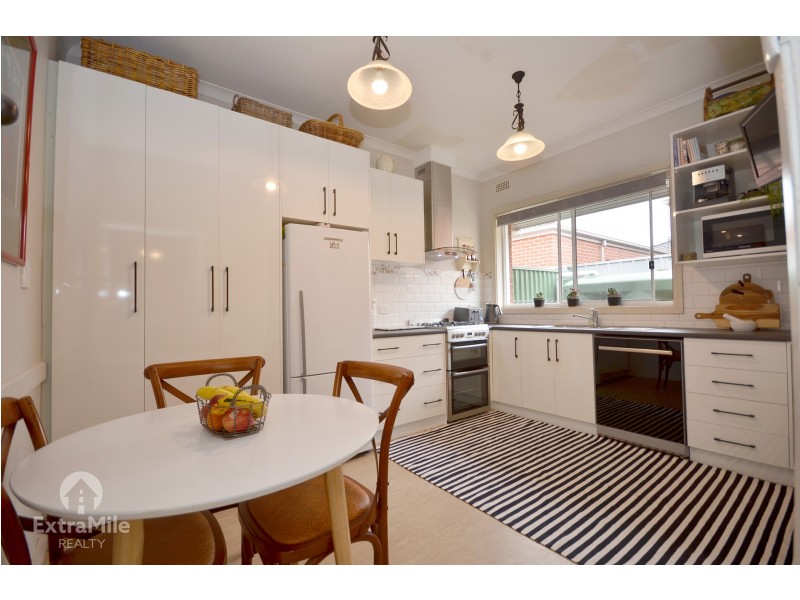 1/6 Walsh Avenue, Ballarat North VIC 3350