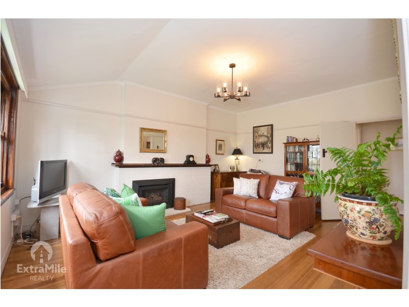 1/6 Walsh Avenue, Ballarat North VIC 3350