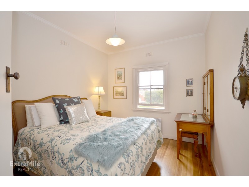 1/6 Walsh Avenue, Ballarat North VIC 3350