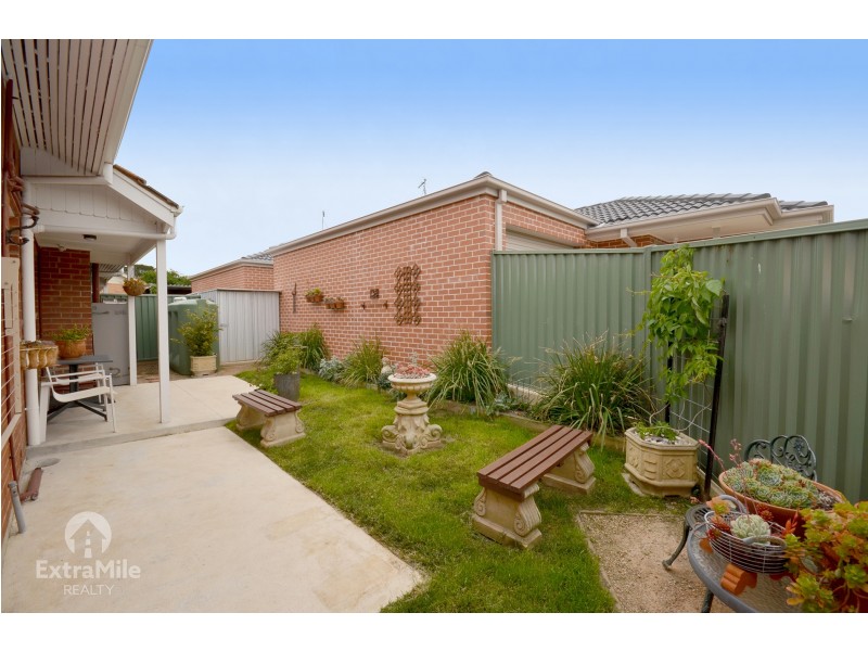 1/6 Walsh Avenue, Ballarat North VIC 3350