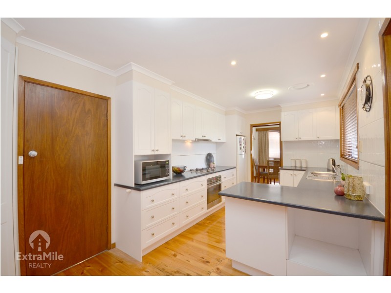 41 Stamford Street, Wendouree VIC 3355