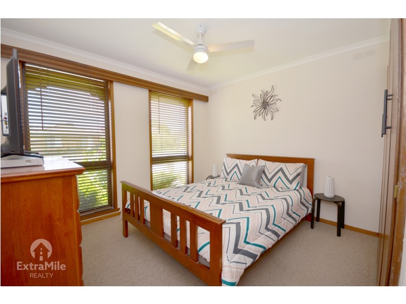 41 Stamford Street, Wendouree VIC 3355