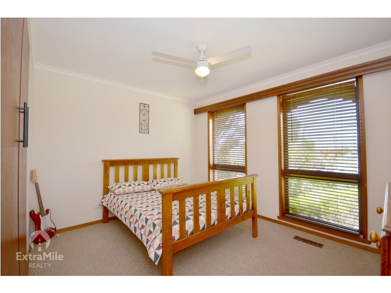 41 Stamford Street, Wendouree VIC 3355