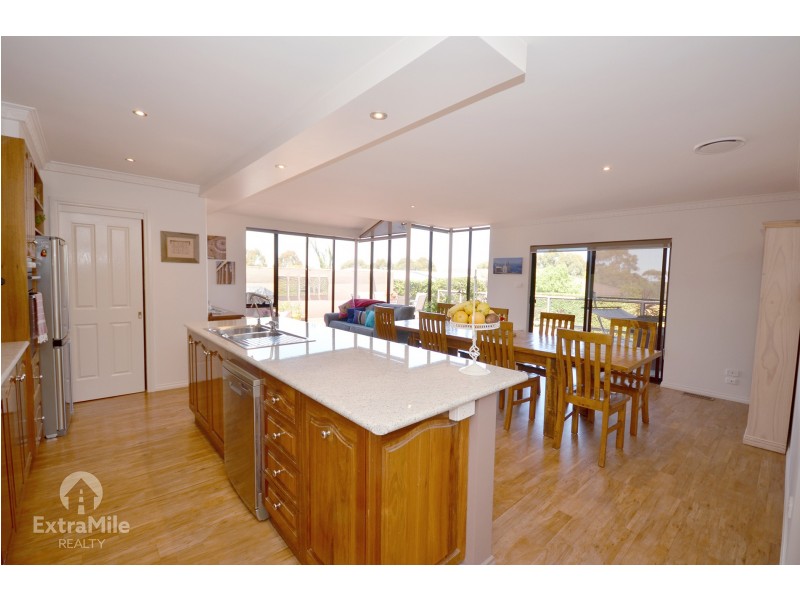 116 Duggan Street, Black Hill VIC 3350