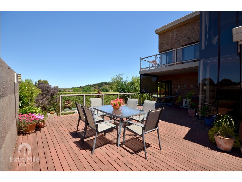 116 Duggan Street, Black Hill VIC 3350