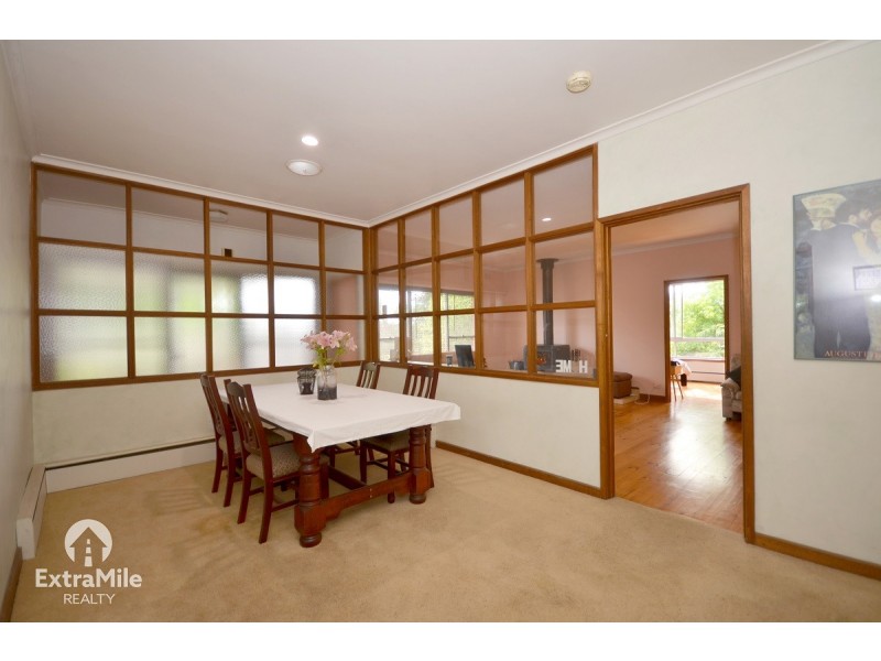 302 Lylia Avenue, Mount Clear VIC 3350