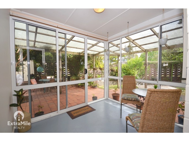 302 Lylia Avenue, Mount Clear VIC 3350