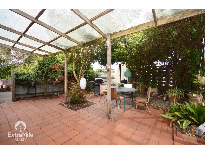 302 Lylia Avenue, Mount Clear VIC 3350