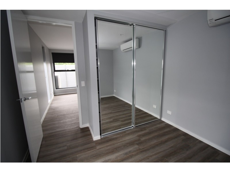 102/39 Gaffney Street, Coburg VIC 3058