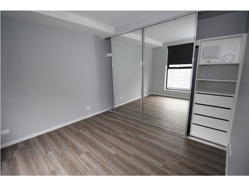 102/39 Gaffney Street, Coburg VIC 3058