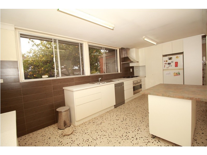 72 Reynolds Parade, Pascoe Vale South VIC 3044