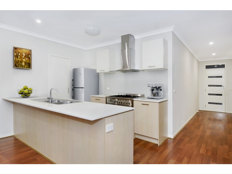 51 Ben Loman Circuit, Craigieburn VIC 3064