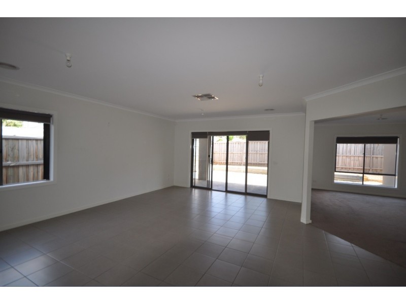 45 Lamour Avenue, South Morang VIC 3752