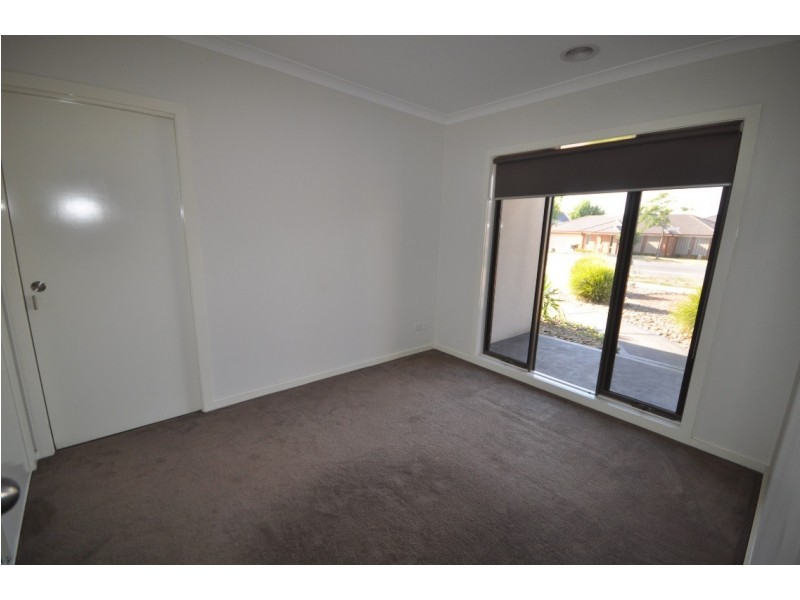 45 Lamour Avenue, South Morang VIC 3752