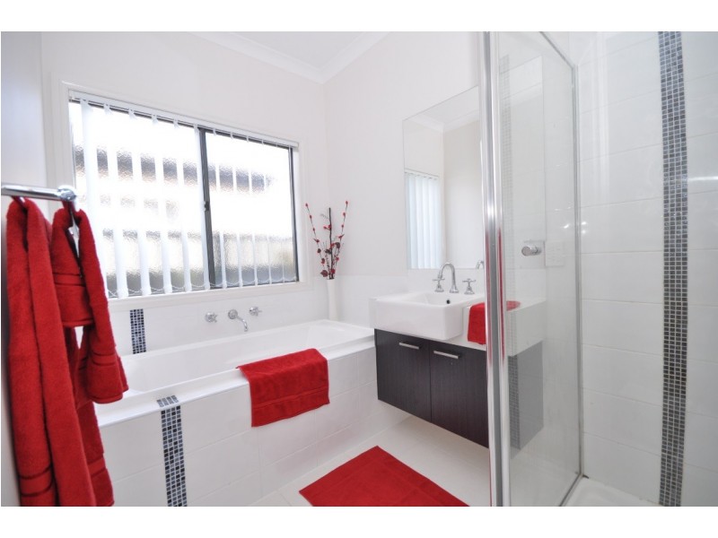 39 Gateshead Street, Craigieburn VIC 3064