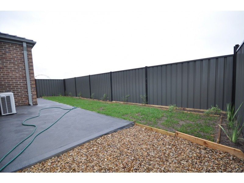 39 Gateshead Street, Craigieburn VIC 3064