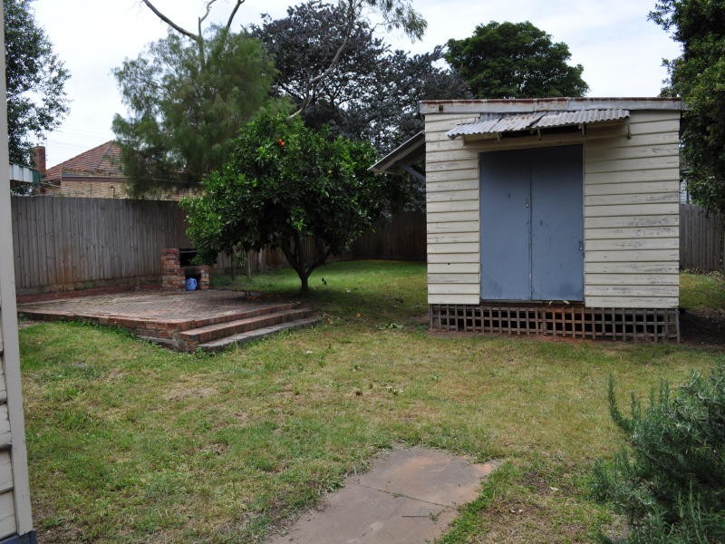 2 Galtes Crescent, Brunswick West VIC 3055