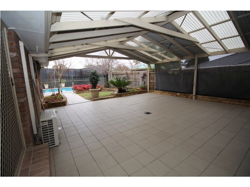 15 Hawksburn Crescent, Wantirna South VIC 3152