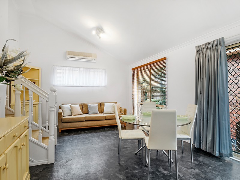 1/94 Railway Parade, Pascoe Vale VIC 3044