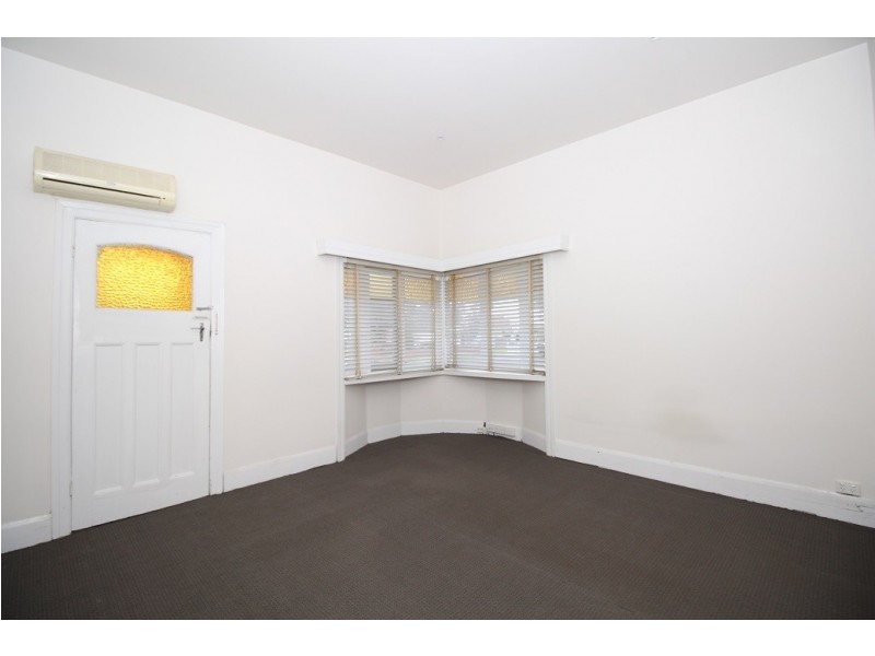 71 Springhall Parade, Pascoe Vale South VIC 3044