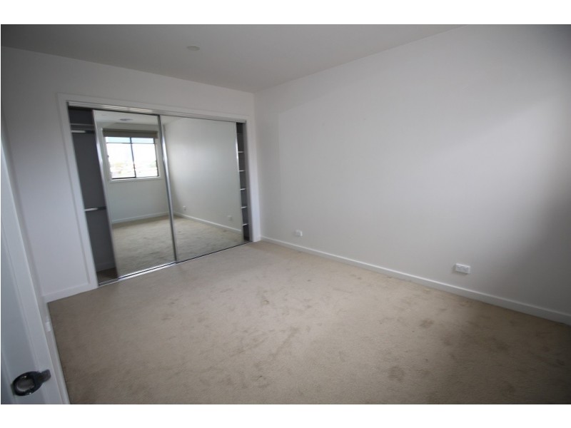 4/408 Middleborough Road, Blackburn VIC 3130