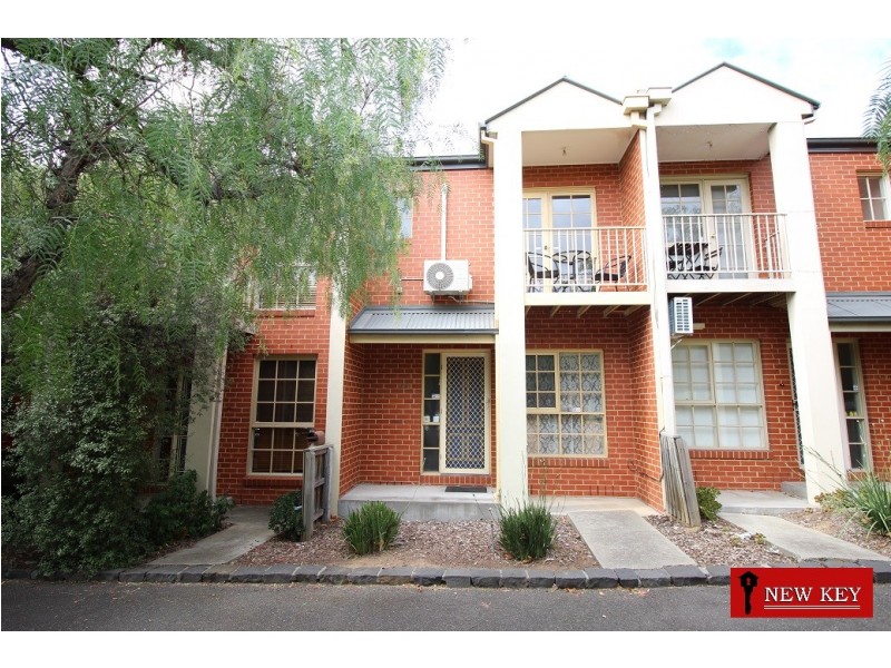 14B Calwell Street, Kensington VIC 3031