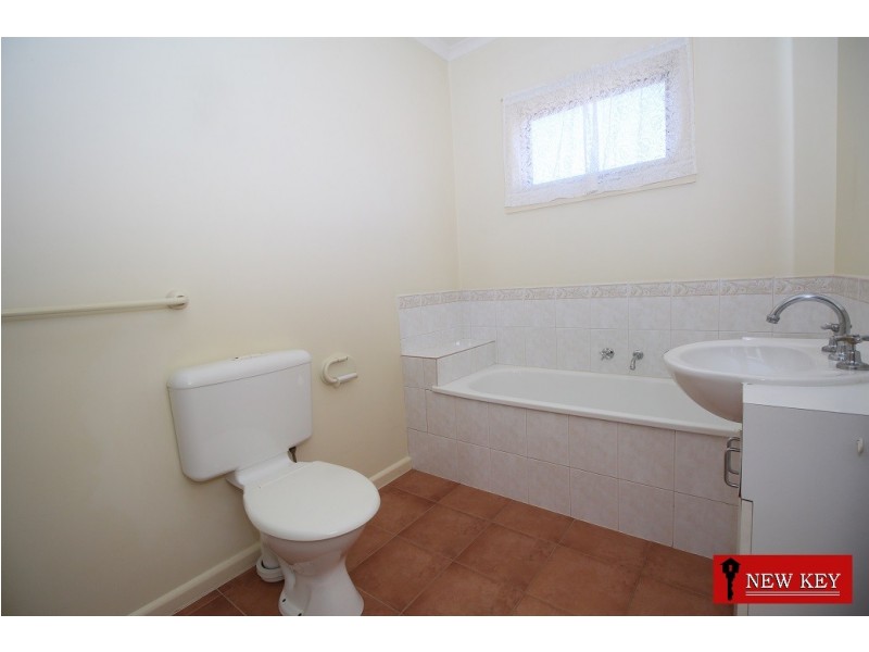 14B Calwell Street, Kensington VIC 3031