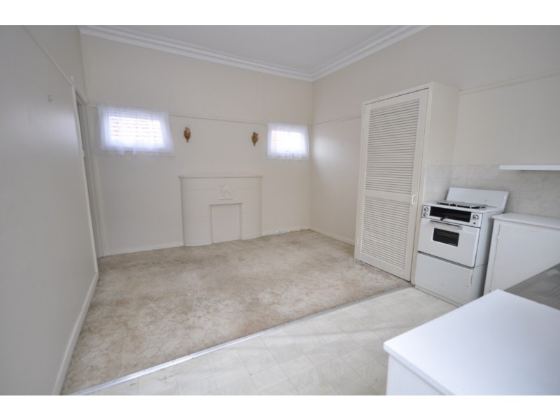 6 Langtree Avenue, Pascoe Vale South VIC 3044