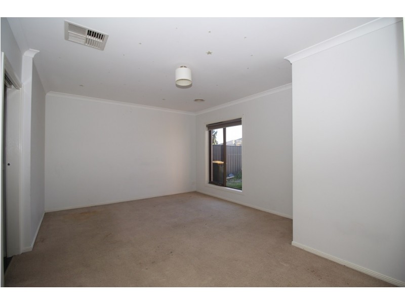 35 Bradshaw Avenue, Craigieburn VIC 3064