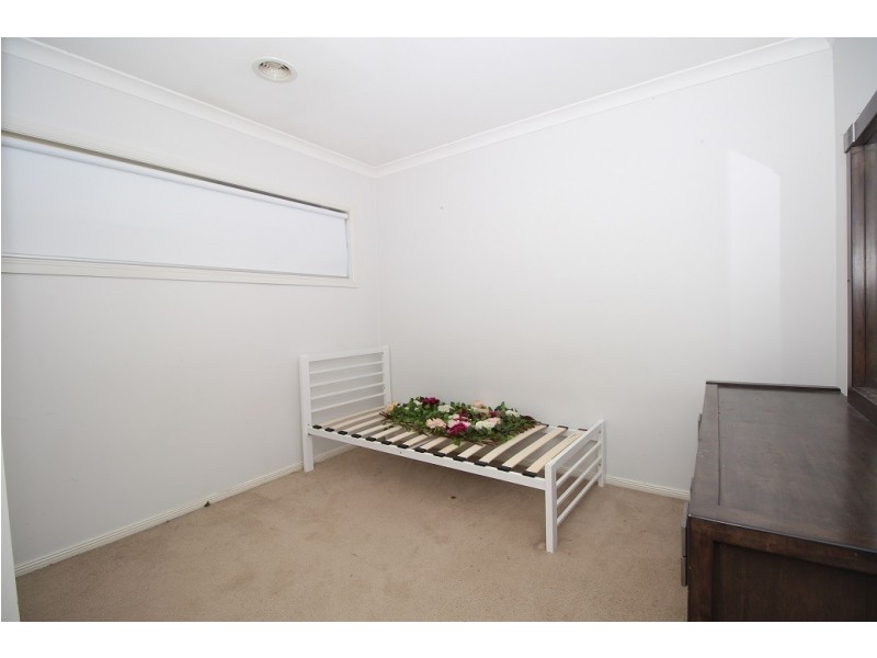 35 Bradshaw Avenue, Craigieburn VIC 3064