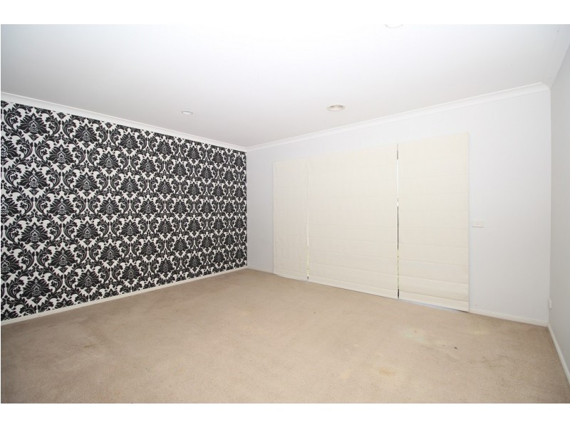 35 Bradshaw Avenue, Craigieburn VIC 3064