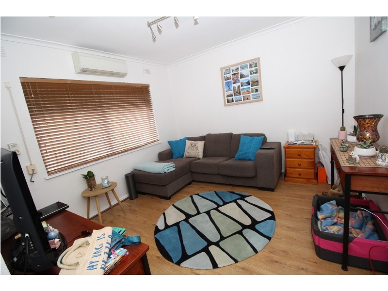 2/30 Banksia Grove, Tullamarine VIC 3043