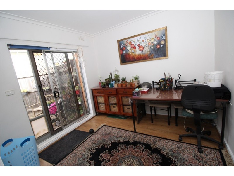 2/30 Banksia Grove, Tullamarine VIC 3043