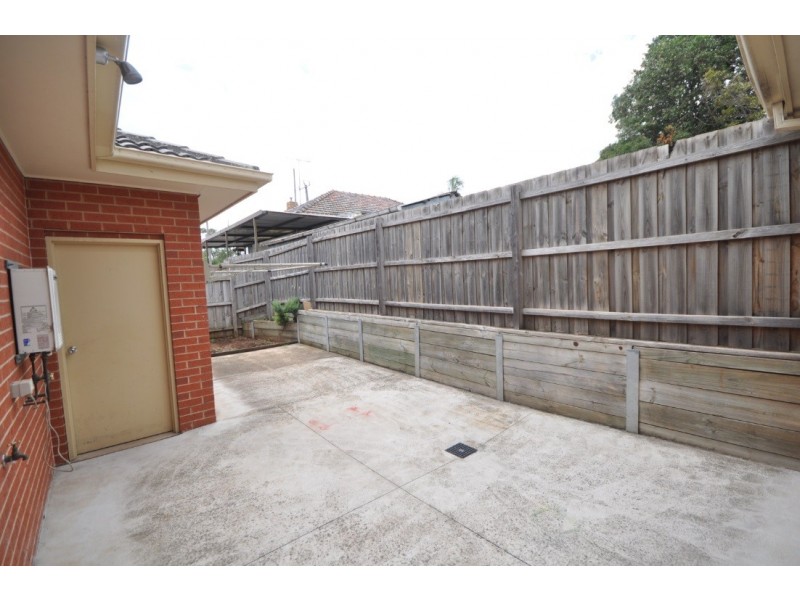 2/19 Devon Road, Pascoe Vale VIC 3044